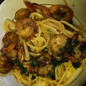 Homemade shrimp scampi with pasta 