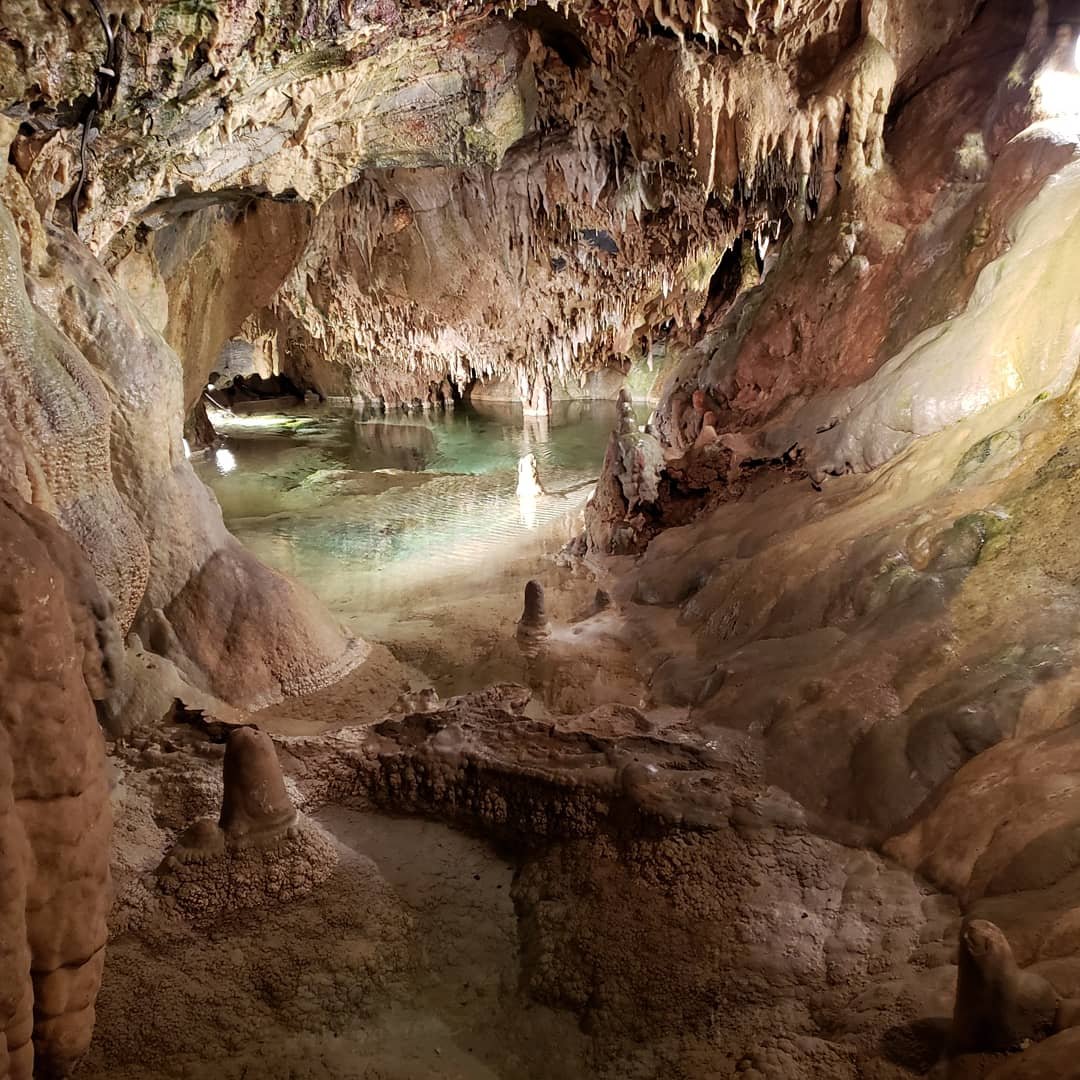 Indian Echo Caverns